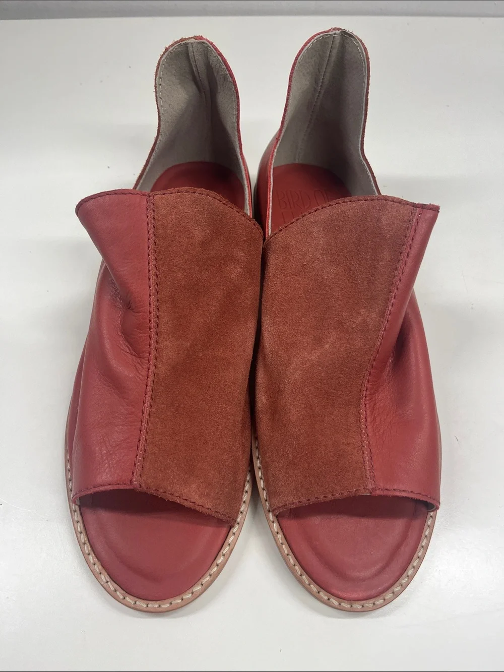 New BIRD OF FLIGHT Open Toe Flats in Read Leather/Suede Size 10
